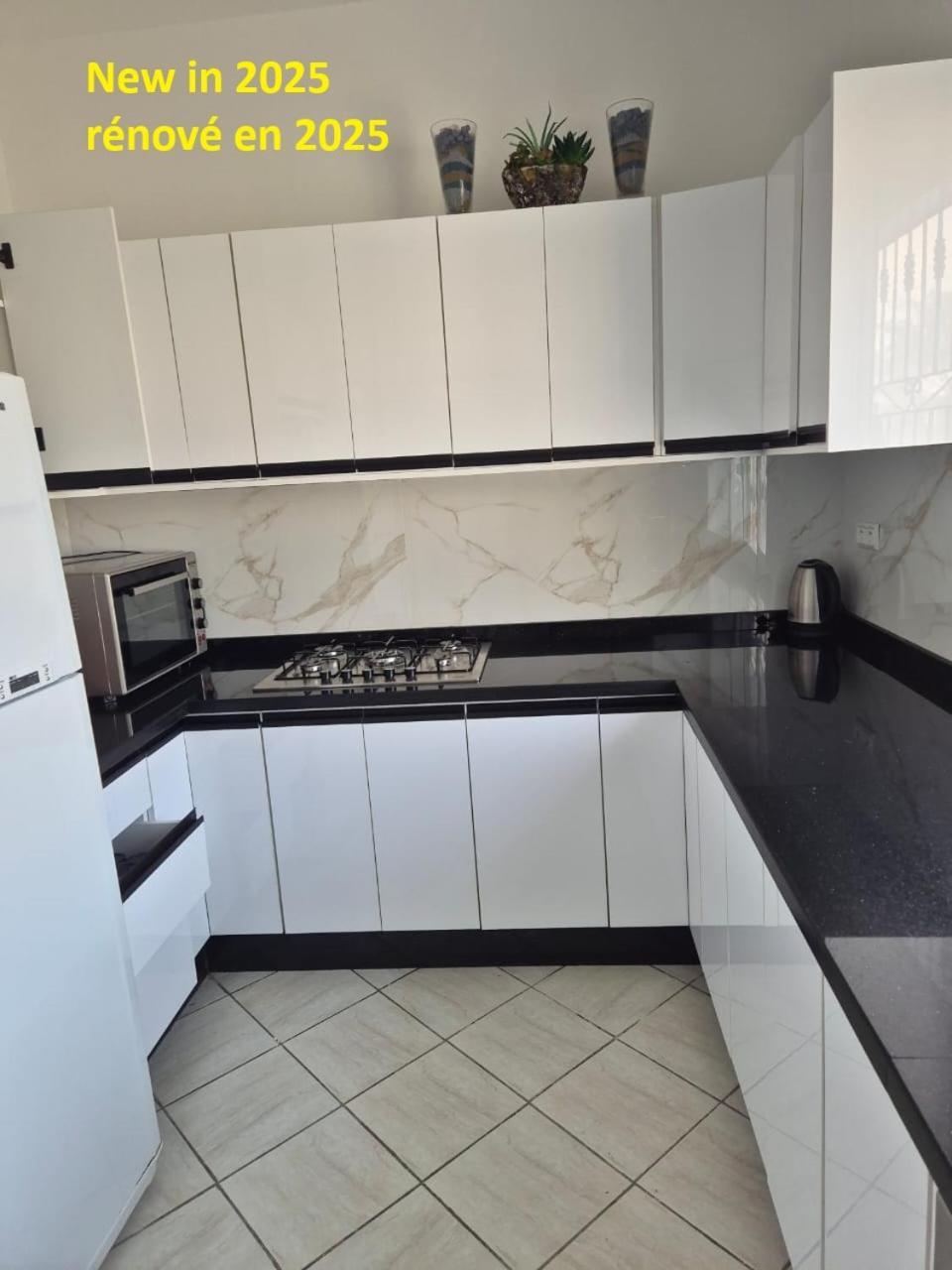 Stylish Duplex - Ocean View - Airport - Wifi - Renovated 2025 - 24H Reception Apartment Jibila Exterior foto
